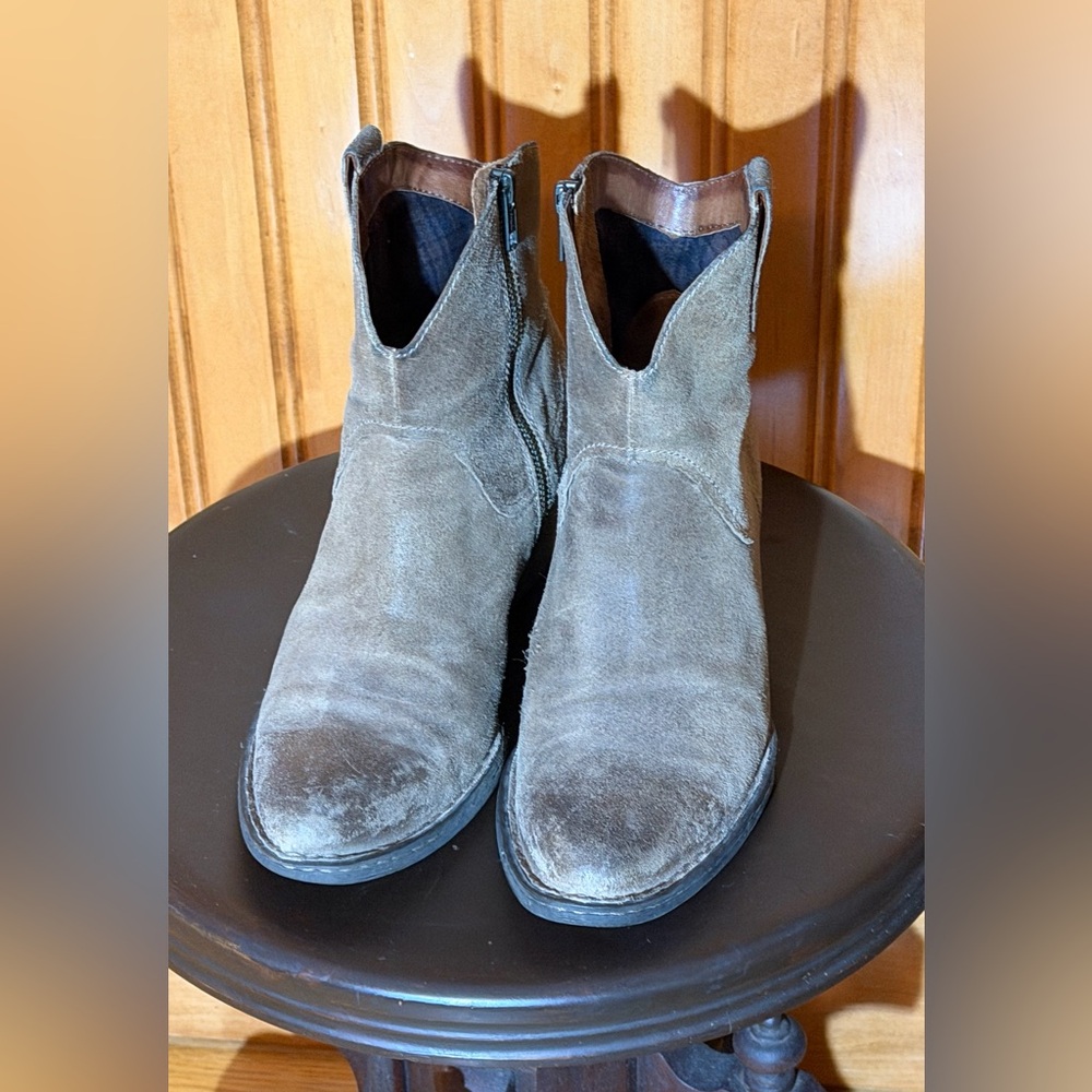 Born Western Style Ankle Boots Leather Size 9 - Picture 10 of 10